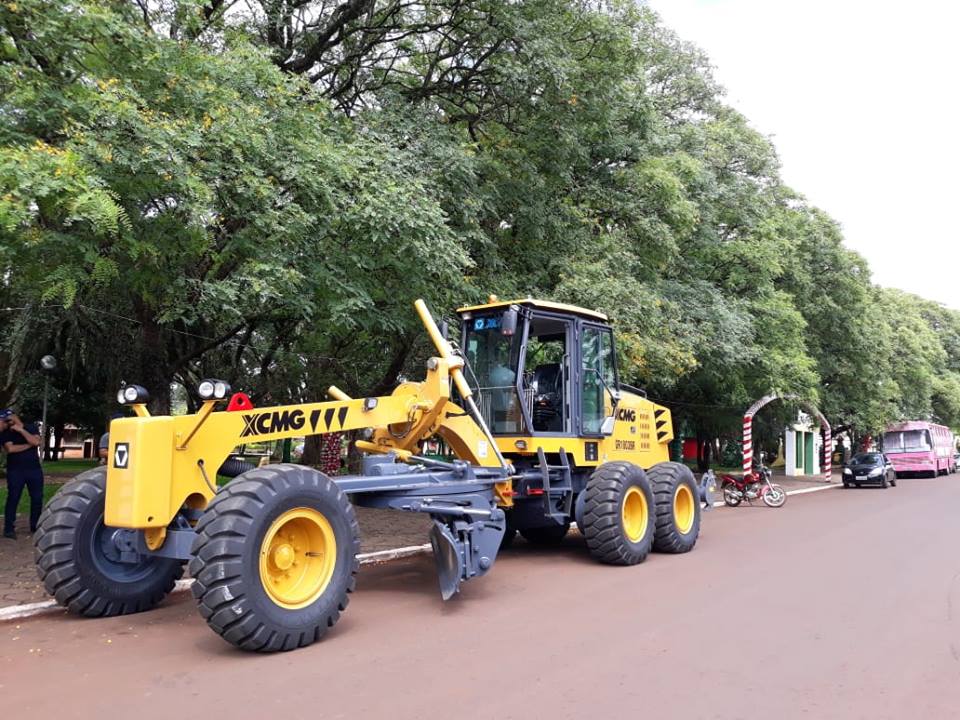 Na manhã de quinta-feira 29 de novembro a Prefeitura Municipal de Bossoroca recebeu uma Motoniveladora (patrola) zero quilômetro no valor de R$ 550 mil, esta máquina foi adquirida através de […]