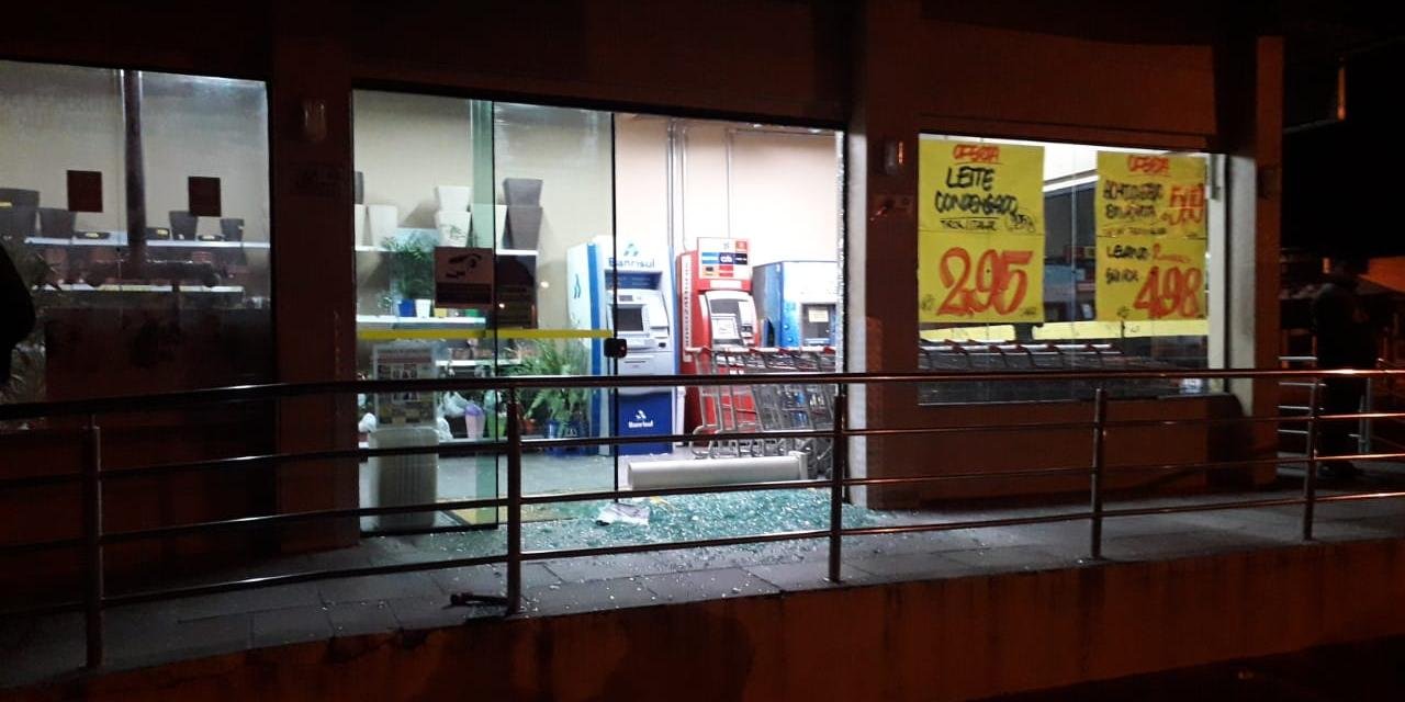 Grupo de criminosos fortemente armado é procurado pela Brigada Militar Um grupo de criminosos fortemente armado realizou assalto a um supermercado de Imbé na noite desta quinta-feira. Eles tentaram levar […]