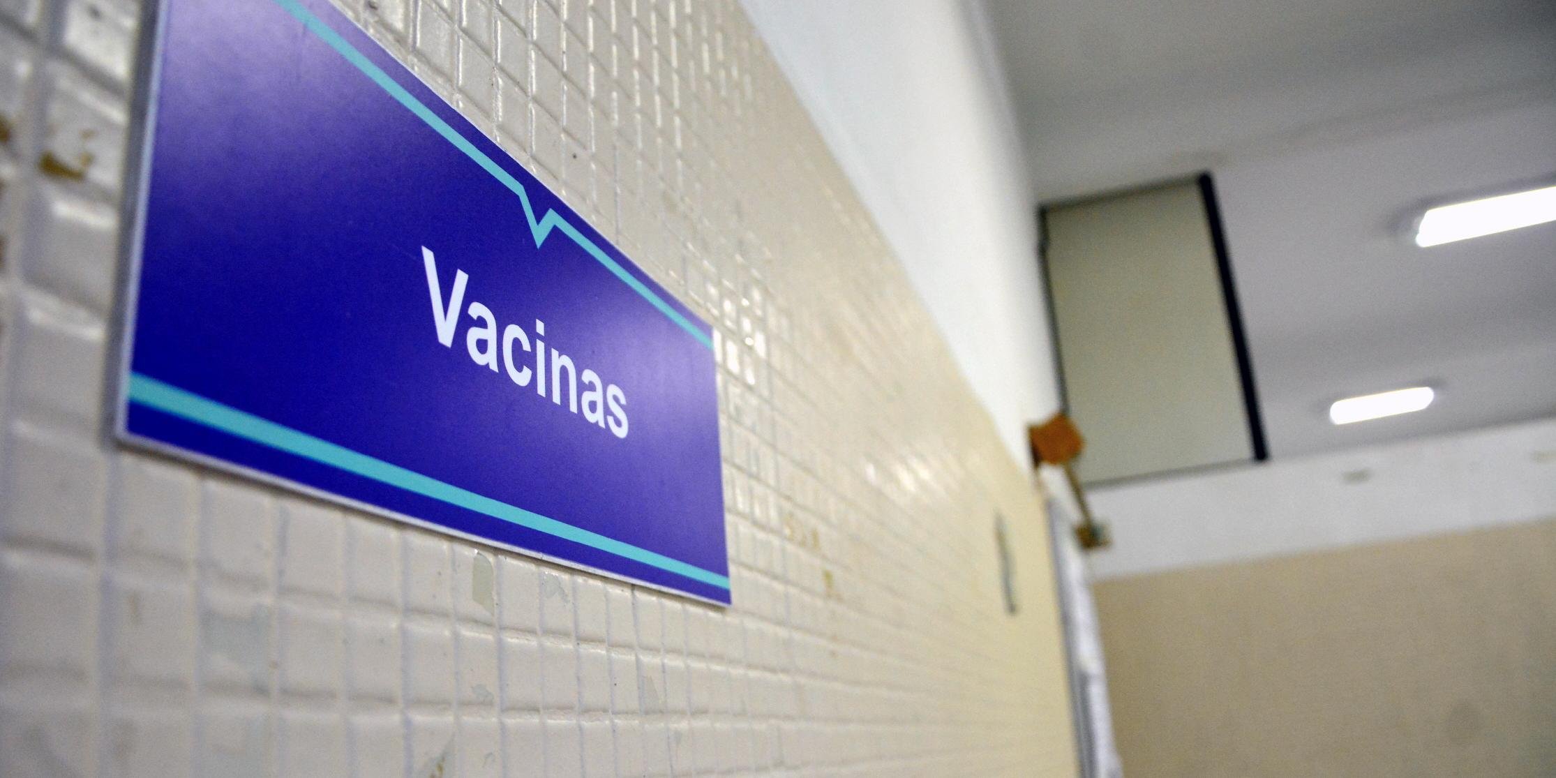 Doses são da vacina pentavalente, utilizadas em bebês a partir dos dois meses A Agência Nacional de Vigilância Sanitária (Anvisa) interditou três lotes de vacina pentavalente líquida, fabricadas pela empresa […]