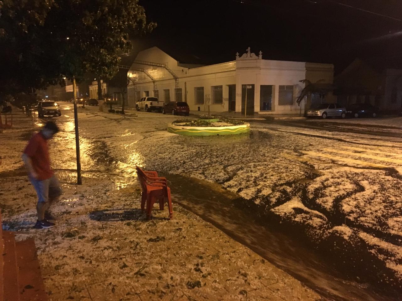 Apesar dos registros, não houve estragos, de acordo com a Defesa Civil A forte chuva que atingiu algumas regiões do Rio Grande do Sul entre a noite de sexta-feira (30) […]