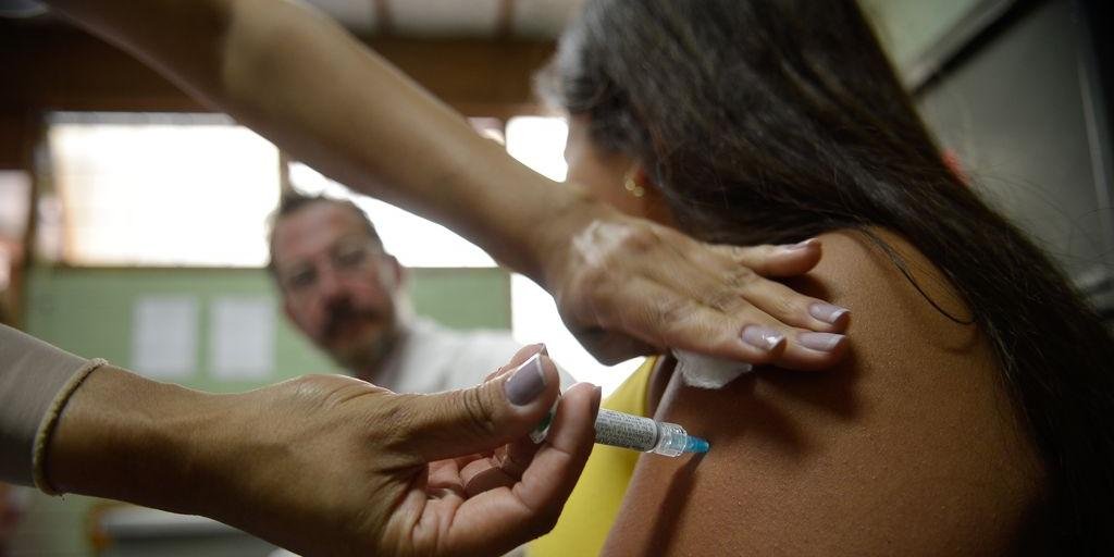 Estima-se que 92% dos cânceres causados pelo HPV poderiam ser prevenidos por meio de vacinas, disseram nesta quinta-feira (22) autoridades do Centro de Controle e Prevenção de Doenças (CDC) dos […]