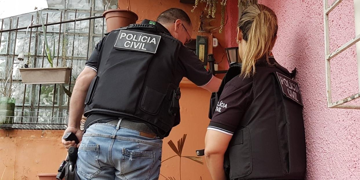 Policiais cumprirão mandados e irão verificar o cumprimento de medidas protetivas de urgência A Polícia Civil deflagrou, na manhã desta quarta-feira, uma operação para combater a violência contra mulheres no […]