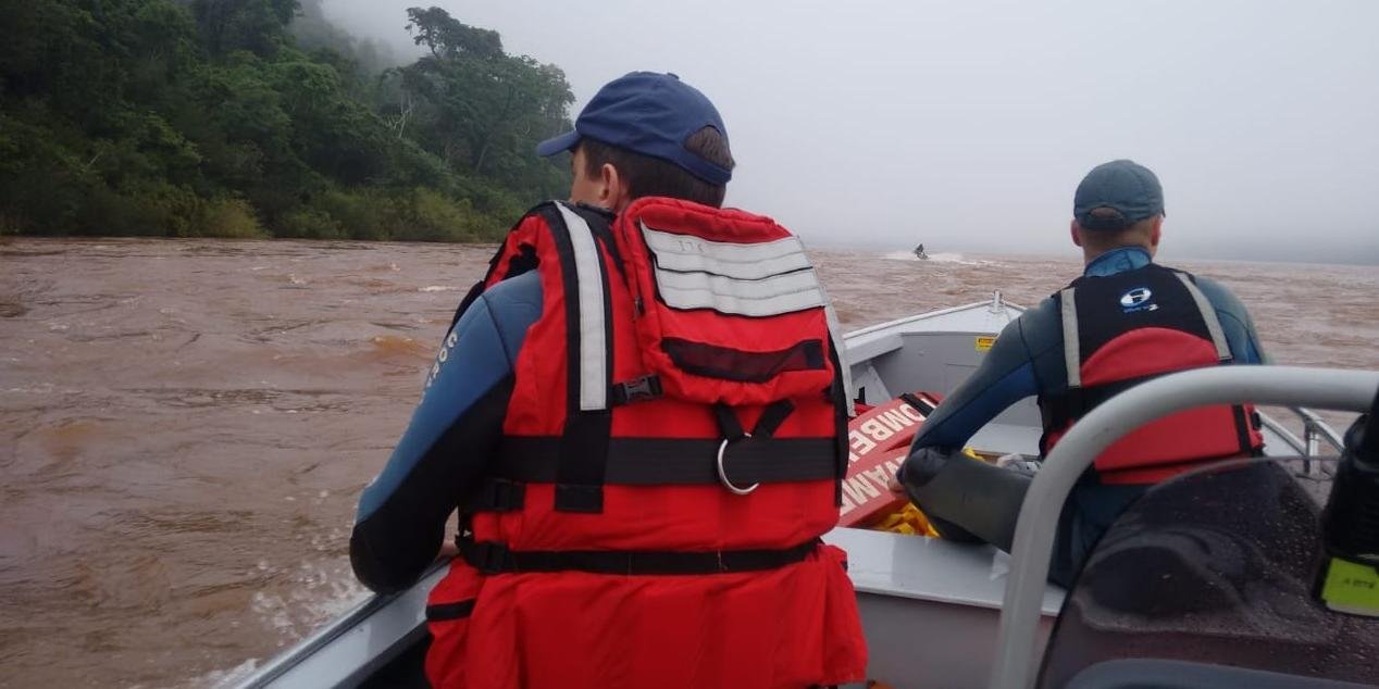 Acidente ocorreu entre Barra do Guarita, no Rio Grande do Sul, e Itapiranga, em Santa Catarina Um barco com pelo menos 14 pessoas – 13 estudantes e o piloto – […]