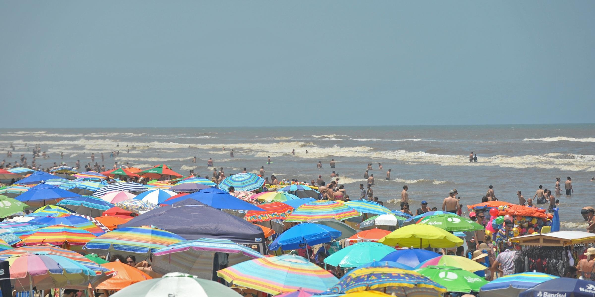 Semana começa marcada por altas temperaturas e refresco só deve chegar em 2020 A onda de calor que há dias tem castigado o Rio Grande do Sul favorece mais um […]