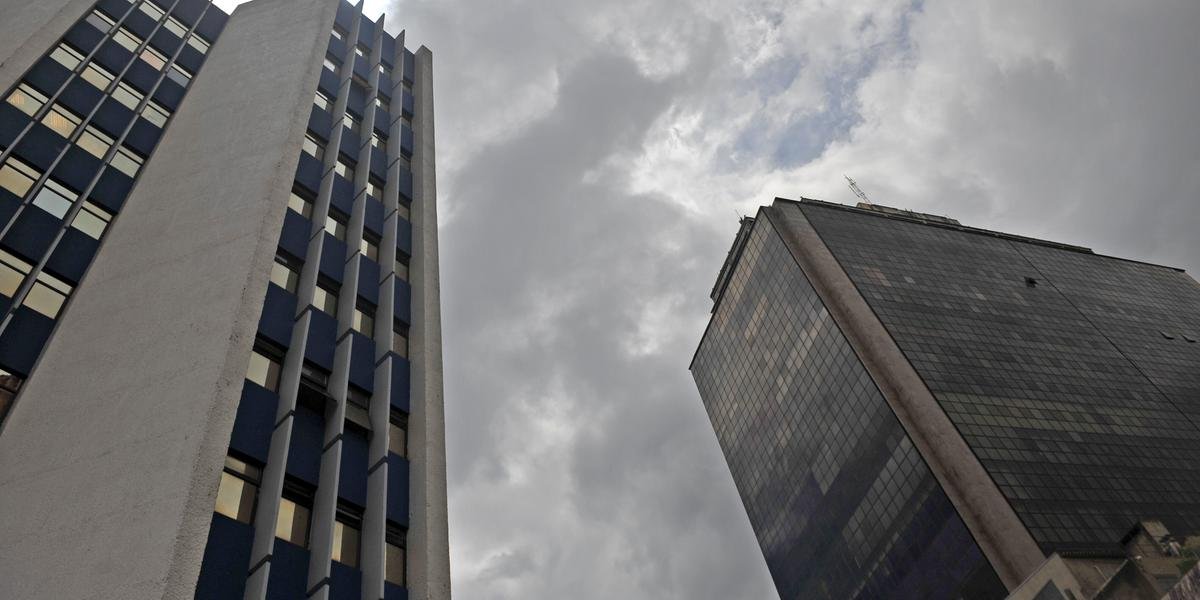 O sol aparece entre nuvens no Rio Grande do Sul neste sábado, como já havia acontecido na sexta-feira. Períodos de nebulosidade devem ser esperados, com chance de chuva ou garoa […]