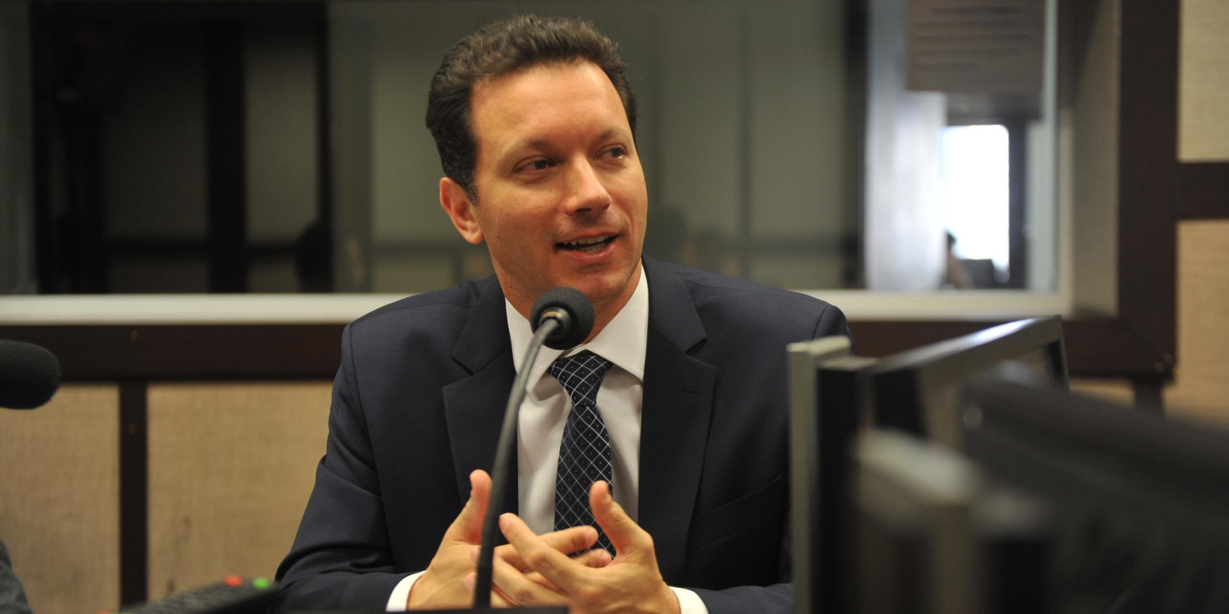 Prefeito de Porto Alegre reiterou necessidade da população ficar em casa para conter avanço da Covid-19 O prefeito de Porto Alegre, Nelson Marchezan Júnior, usou as redes sociais para, mais […]