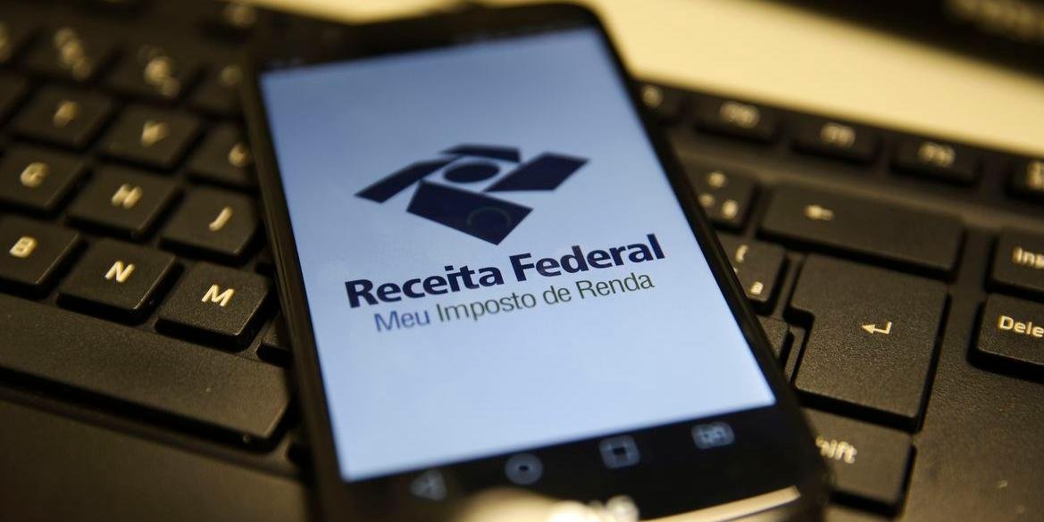 Cronograma de restituições foi antecipado para maio e a quantidade de lotes reduzidos de sete para cinco A partir das 9h desta sexta-feira, os contribuintes poderão fazer a consulta ao […]