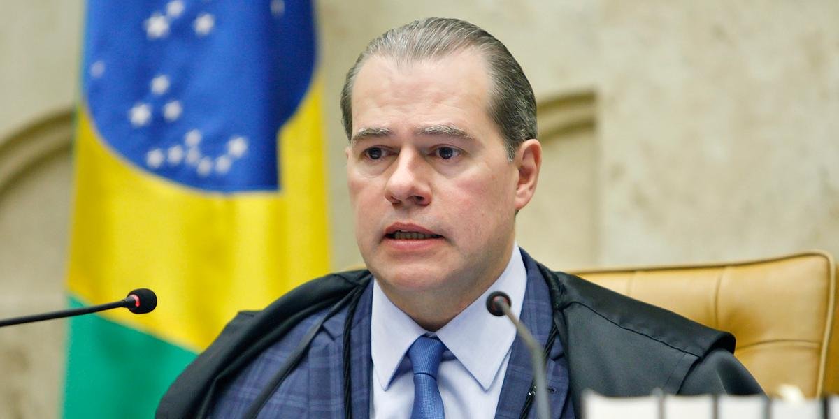 Ao abrir uma sessão virtual do Supremo Tribunal Federal (STF) nesta quarta-feira, o presidente da Corte, ministro Dias Toffoli, saiu em defesa do trabalho da imprensa e do Judiciário e […]