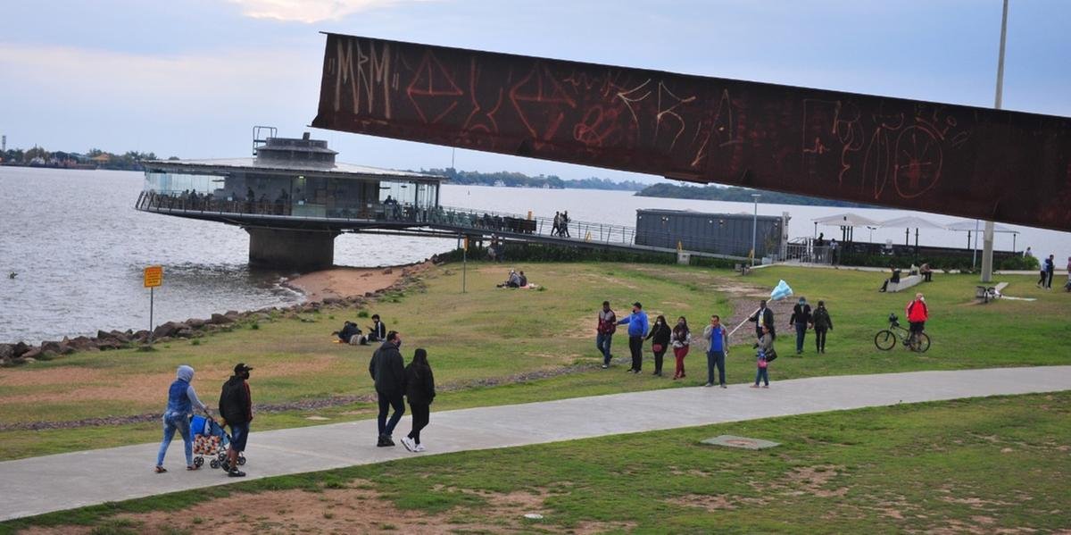 Pode ocorrer chuva isolada em alguns pontos e mínimas rondam os 3ºC A segunda-feira terá sol e nuvens no Rio Grande do Sul. Haverá períodos de céu claro no decorrer […]