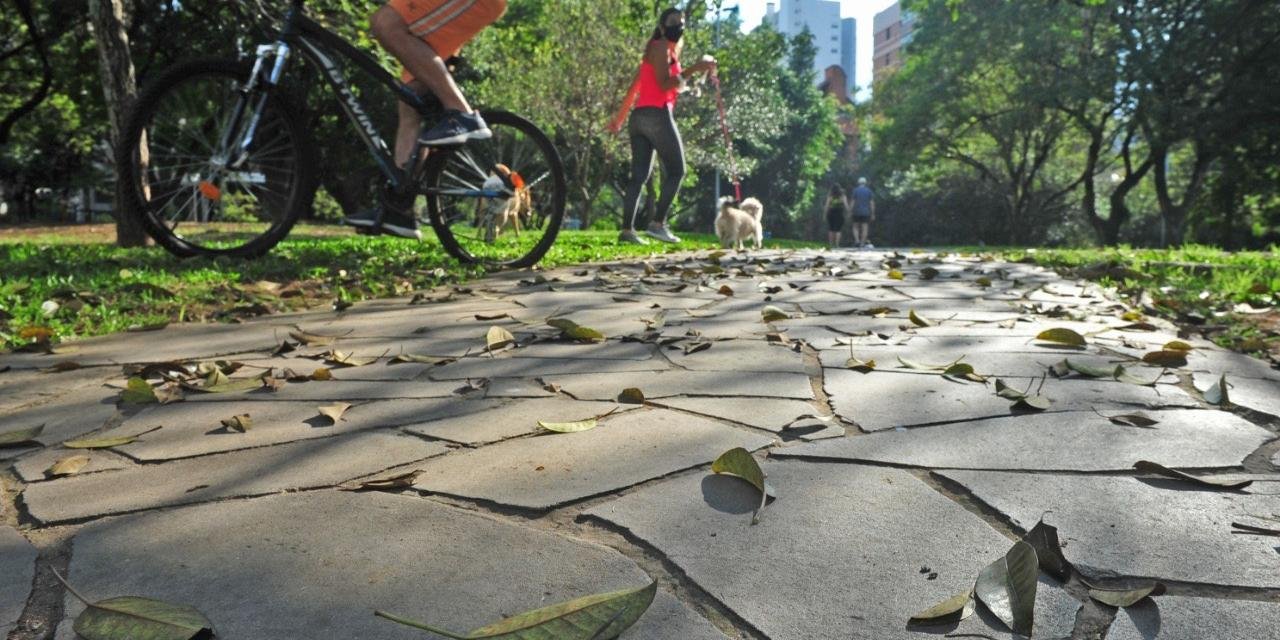 Extremo Sul pode ter temporais isolados, com risco de granizo O calor permanece no Estado nesta terça-feira. O sol aparece entre nuvens, mas ocorrem períodos de maior nebulosidade. Na região […]