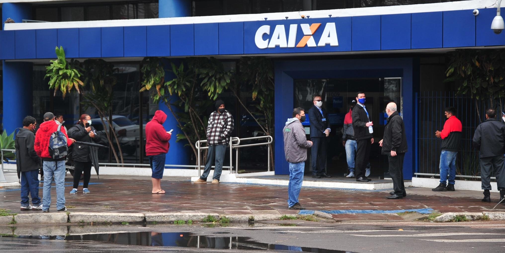 Serão beneficiadas hoje 1,6 milhão de pessoas com final 1 do NIS. Caixa também libera saque para outros 3,8 milhões nascidos em dezembro O Bolsa Família começa a receber as […]