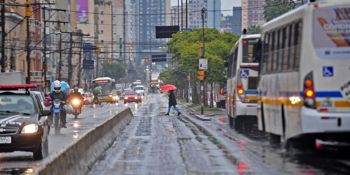 Frente fria avança pelo Estado e traz nuvens para a maioria das regiões A quinta-feira será de bastante nebulosidade no Estado, com uma frente Fria, vinda do Uruguai, avançando pelo […]