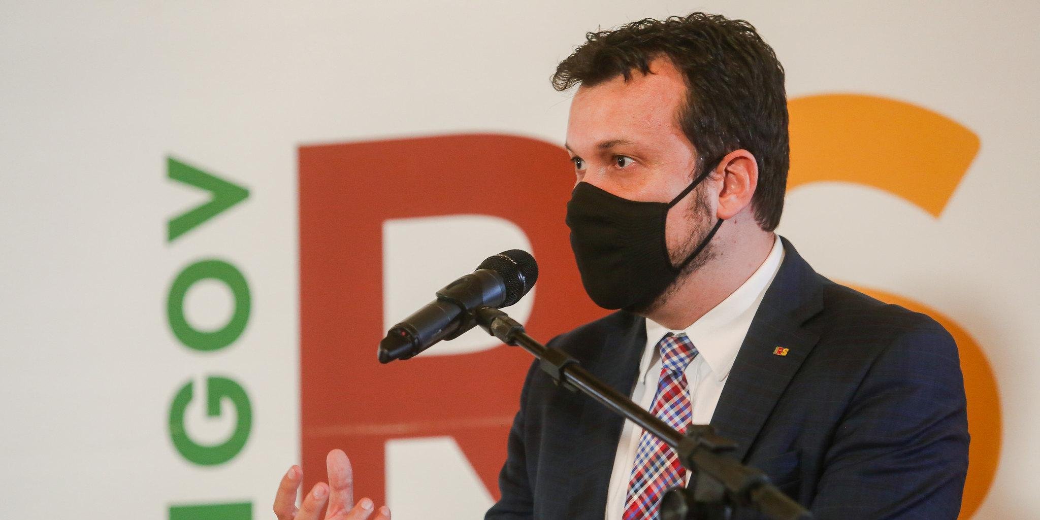 Lemos prevê caminho “longo e difícil” e Pepe acusa “estelionato eleitoral” Promete gerar polêmica e exigir tempo a proposta apresentada pelo governador Eduardo Leite (PSDB) nesta quinta-feira, de vender 70% das […]