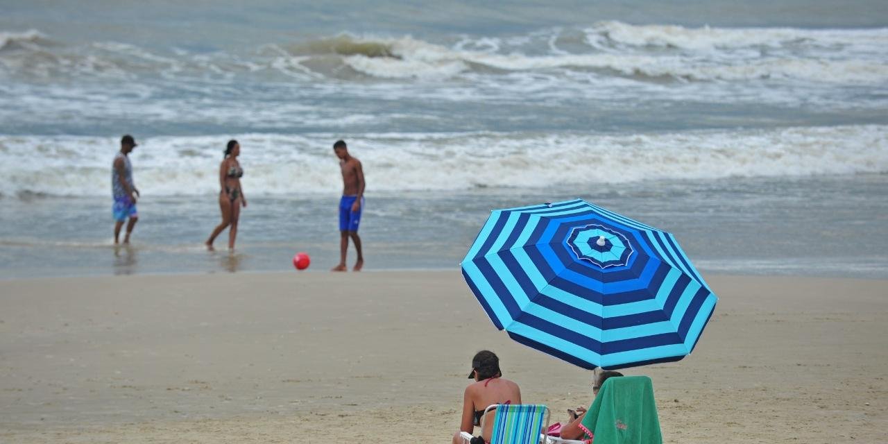 Medidas preveem a paralisação de todas as atividades econômicas e a circulação de pessoas a partir da meia-noite de sábado Quem mora ou for para o Litoral Norte neste final […]