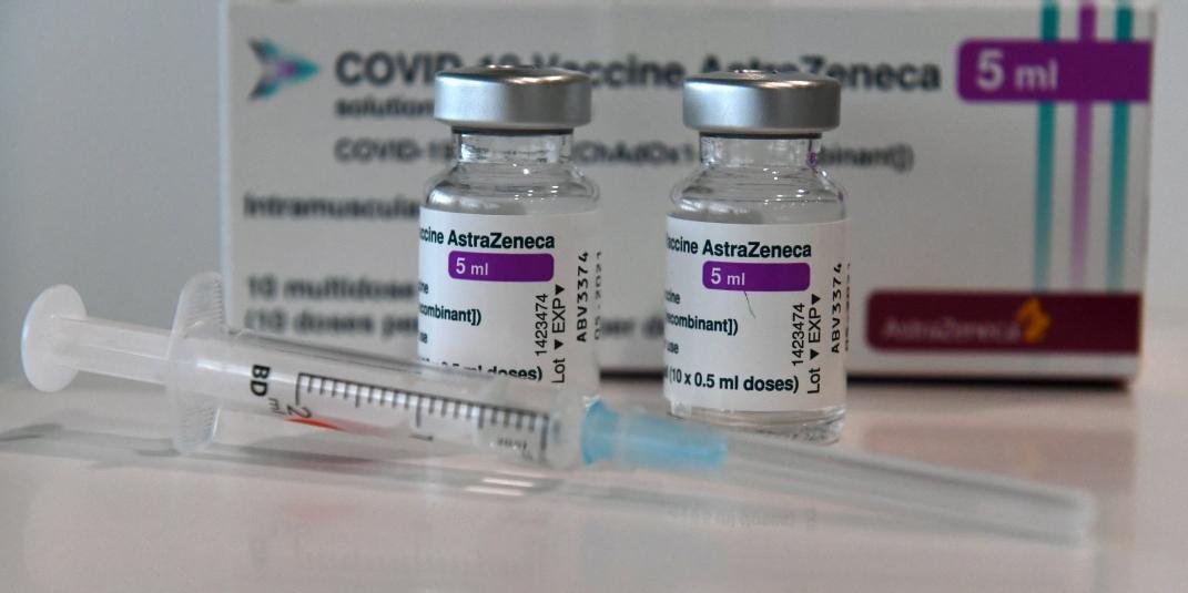 Imunizante demonstrou eficiência na prevenção de quadros sintomáticos da doença em ensaios que envolveram mais de 32 mil pessoas A vacina contra a Covid-19 desenvolvida pela AstraZeneca se mostrou segura […]