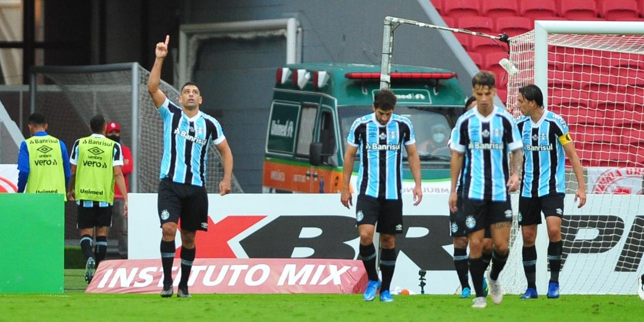 Diego Souza e Ricardinho marcaram os gols do Tricolor e Thiago Galhardo, o tento do Inter O Grêmio venceu o Inter, por 2 a 1, de virada, na tarde deste […]