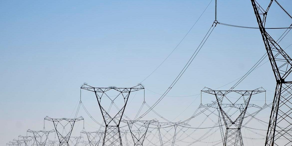 Brasil vive pior crise hídrica em 90 anos O Ministério de Minas e Energia (MME) afirmou que as instituições do setor energético têm trabalhado “incessantemente” para garantir que não haja […]