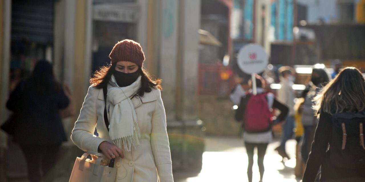 Frio intenso, no entanto, não está descartado nas regiões serranas, Oeste e Noroeste O frio permanece no Rio Grande do Sul nesta quinta-feira. As temperaturas baixas serão mais intensas em […]