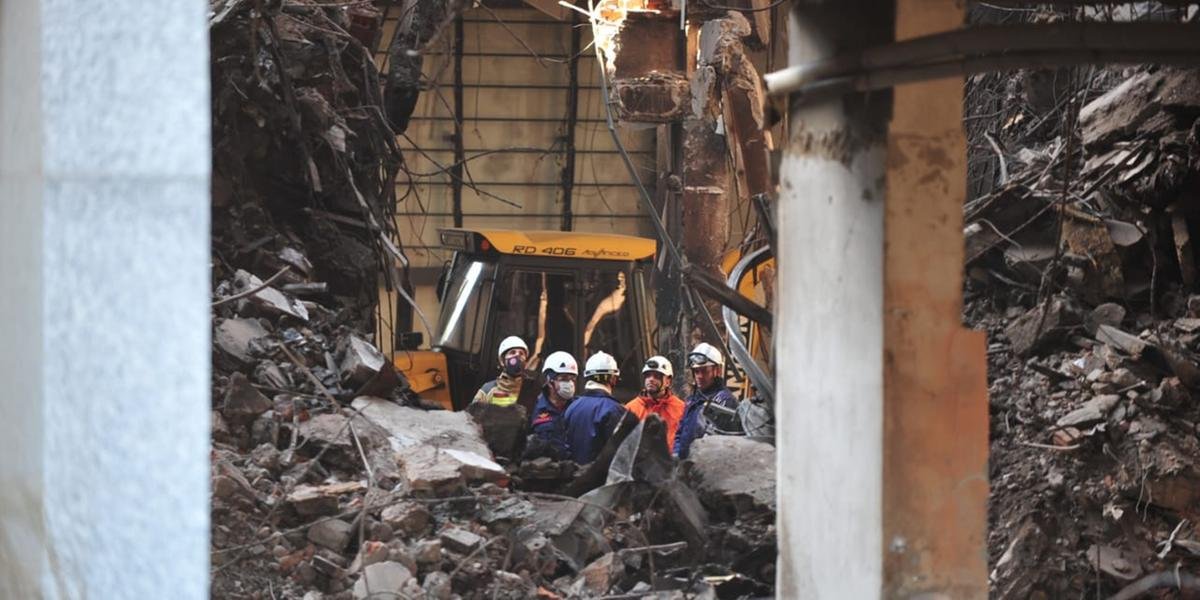 Segundo o comandante do 1º BBM de Porto Alegre, local terá uma atenção maior para localizar os dois bombeiros desaparecidos Os bombeiros militares trabalharam na terça-feira e na madrugada desta […]