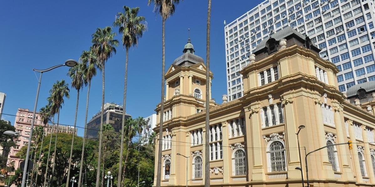 Ar seco encobre o Estado ao longo do dia O dia será de sol ao longo desta sexta-feira. Com forte presença de um ar seco no Rio Grande do Sul, […]