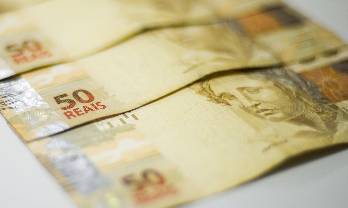 Novo benefício começará a ser pago em novembro Com a previsão de atender até 16 milhões de famílias a partir de novembro, o Auxílio Brasil, programa que pretende substituir o Bolsa Família, […]