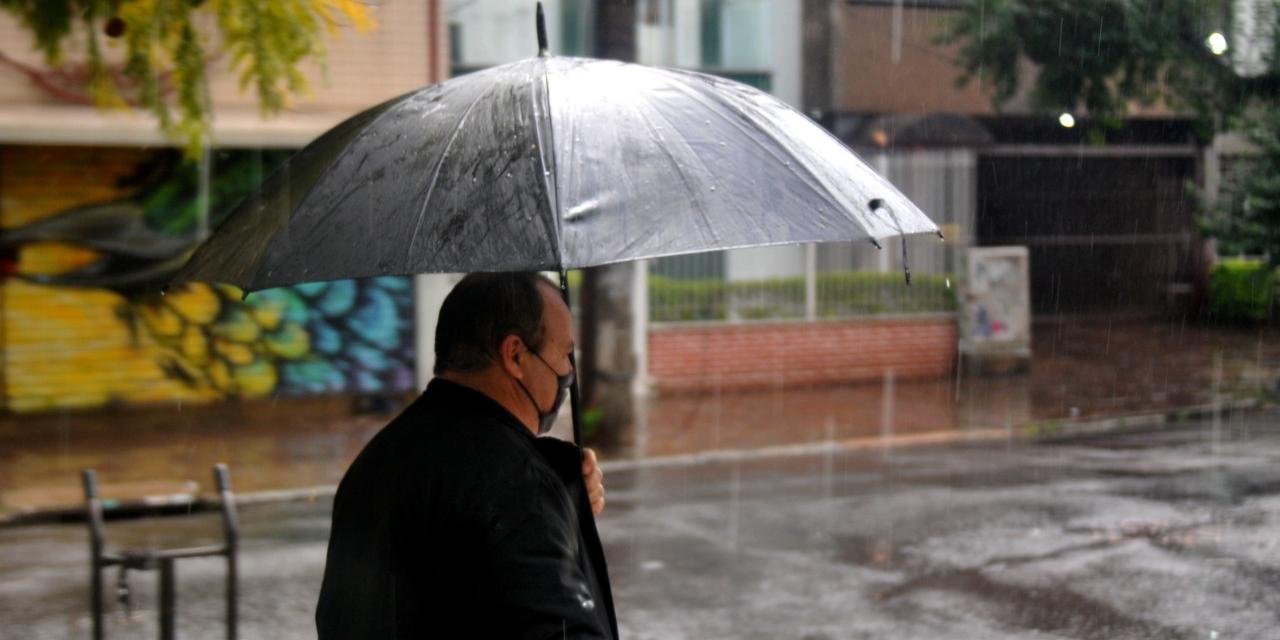 Há risco de granizo, vendavais e raios por conta da instabilidade A frente fria, aliado a um centro de baixa pressão, ajudam a manter a forte instabilidade no Rio Grande […]