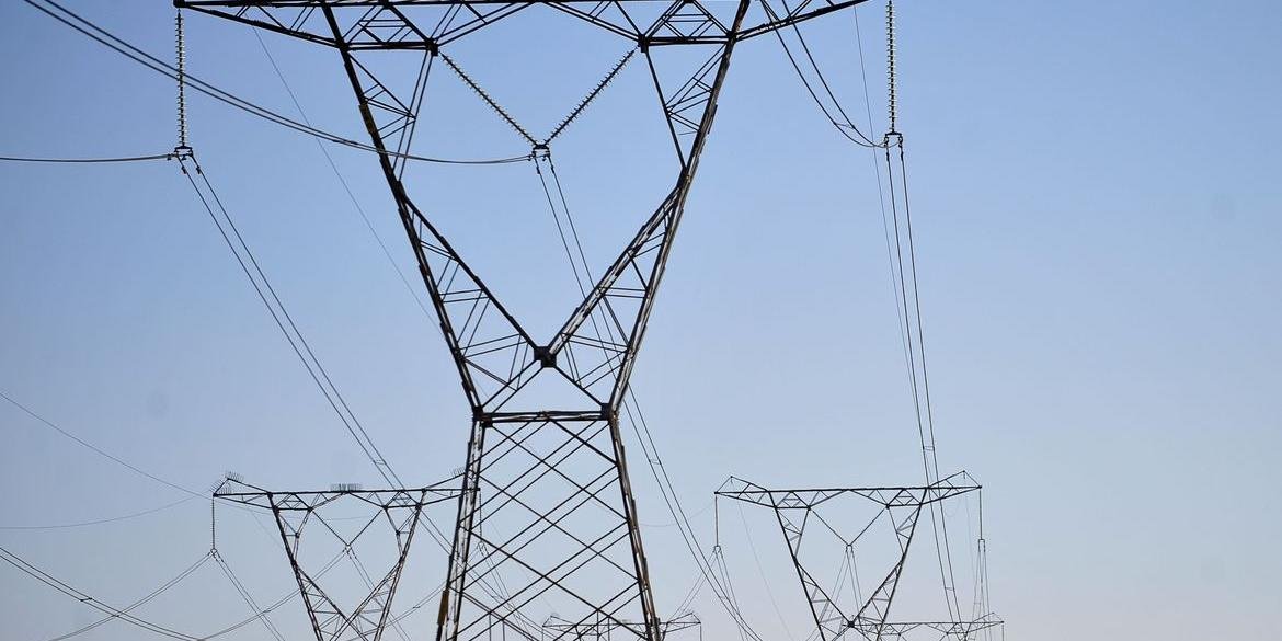 Custo de 100 kilowatt-hora permanece em R$ 9,492 A Agência Nacional de Energia Elétrica (Aneel) decidiu, nesta sexta-feira, manter a bandeira vermelha, patamar 2, para o mês de setembro. Com […]