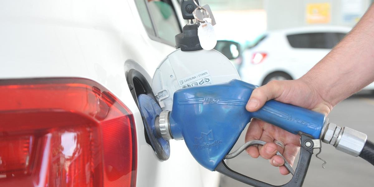 Litro da gasolina vai ficar R$ 0,20 mais caro a partir de sábado, e o quilo o GLP vai subir R$ 0,26 A Petrobras anunciou nesta sexta-feira, 8, mais um […]
