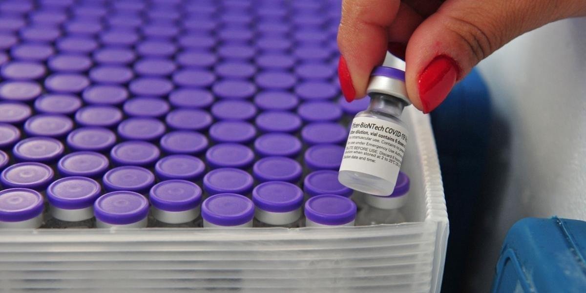 Autorização da FDA ocorre após uma análise dos resultados dos testes clínicos conduzidos pela farmacêutica em milhares de crianças Os Estados Unidos autorizaram, nesta sexta, a vacina anticovid da Pfizer para […]