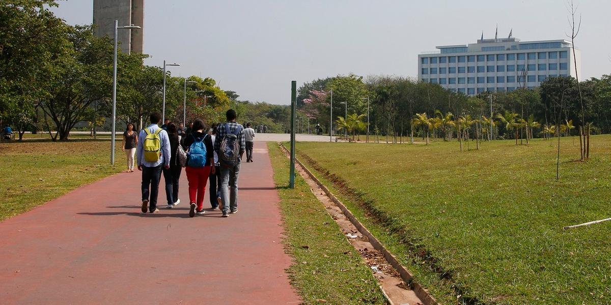 Participantes terão 5 horas para responder a 90 questões A segunda etapa do Enem (Exame Nacional do Ensino Médio) será realizada neste domingo. Estudantes encaram a partir das 13h30min uma prova composta […]