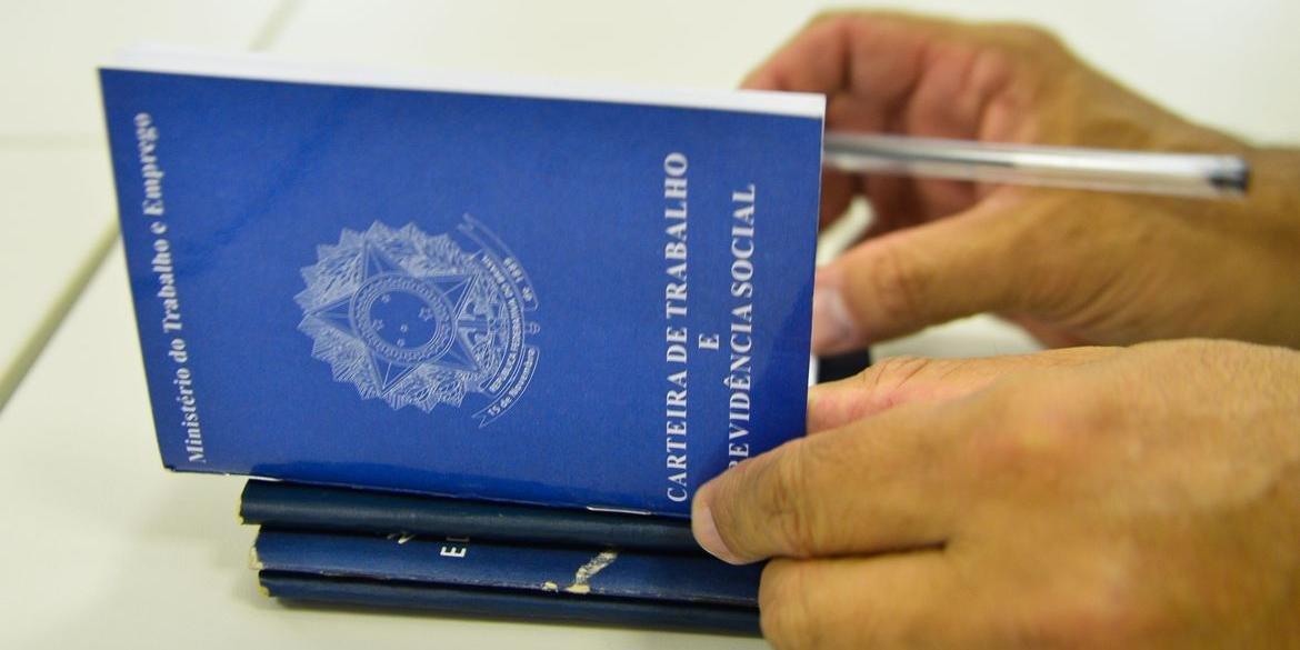 Busca por equilíbrio entre vida pessoal e profissional e salário mais alto motivam maioria dos desejos de mudança A chegada de um ano novo traz também projetos de mudanças em […]