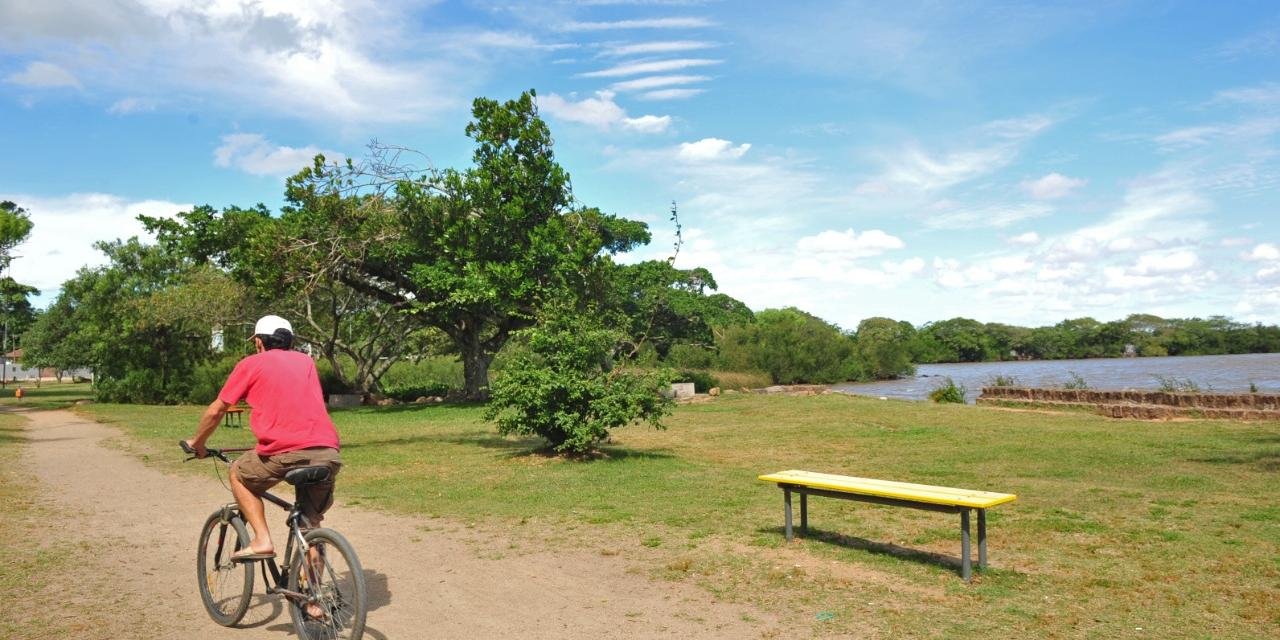 Estado deve seguir sem chuva A quarta-feira deve ter a presença de sol em todas as regiões do RS nesta quarta-feira. A circulação de umidade traz nuvens esparsas, mas não […]