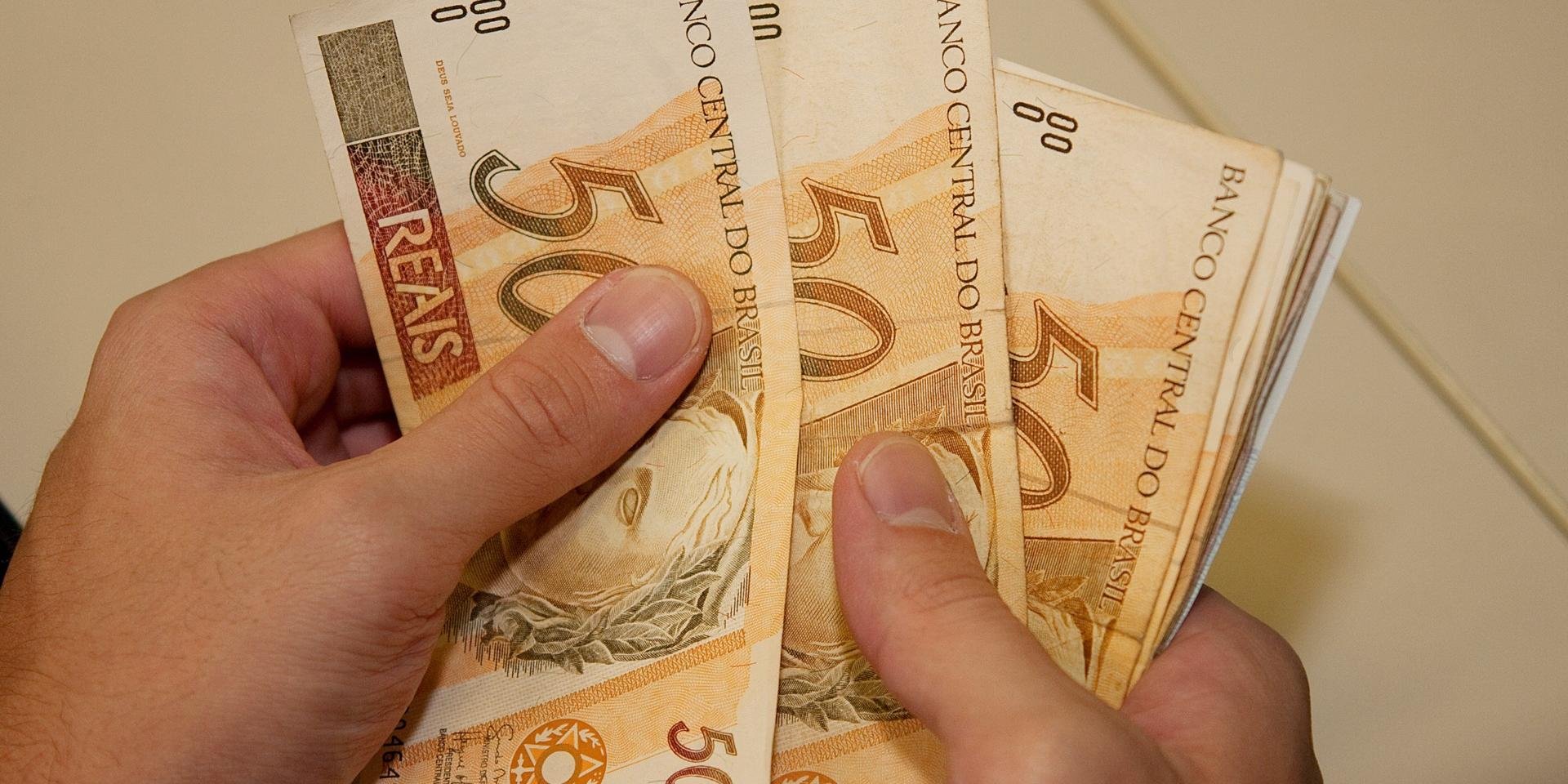Valor pode passar dos atuais R$ 1.100 para R$ 1.210, como prevê relatório do Orçamento 2022, que deverá ser votado nesta terça Com a escalada da inflação no país, o […]