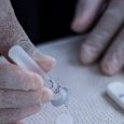 Ministério da Saúde pede liberação para que brasileiros possam comprar teste em farmácias ou drogarias e fazer exame em casa […]