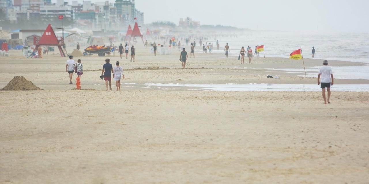Próxima semana poderá ter onda de calor sem precedentes e máximas acima dos 40ºC O sol predomina no Rio Grande do Sul mais uma vez neste sábado. Nuvens esparsas vão […]