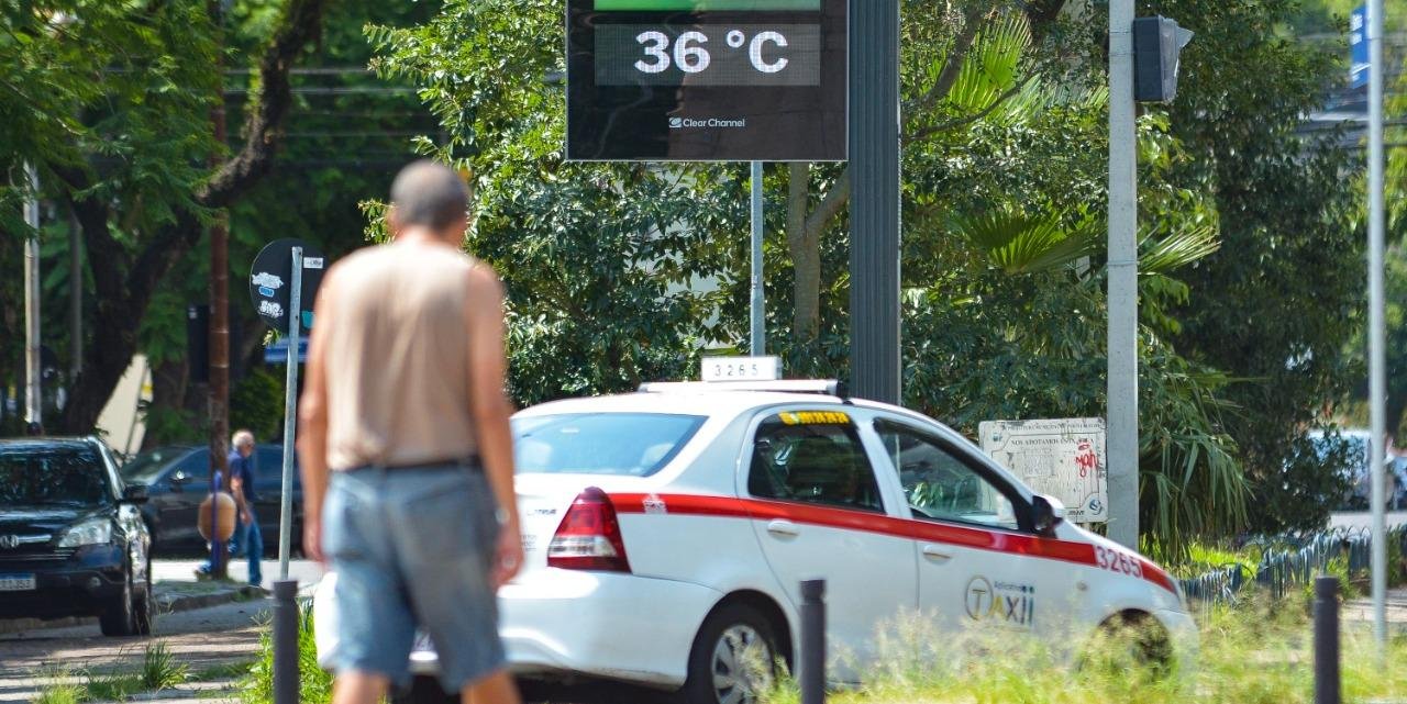 Marcas superam os 40ºC em alguns pontos do Estado O sol aparece com nuvens nesta quinta-feira em todo o Rio Grande do Sul. A massa de ar extremamente quente que cobre […]