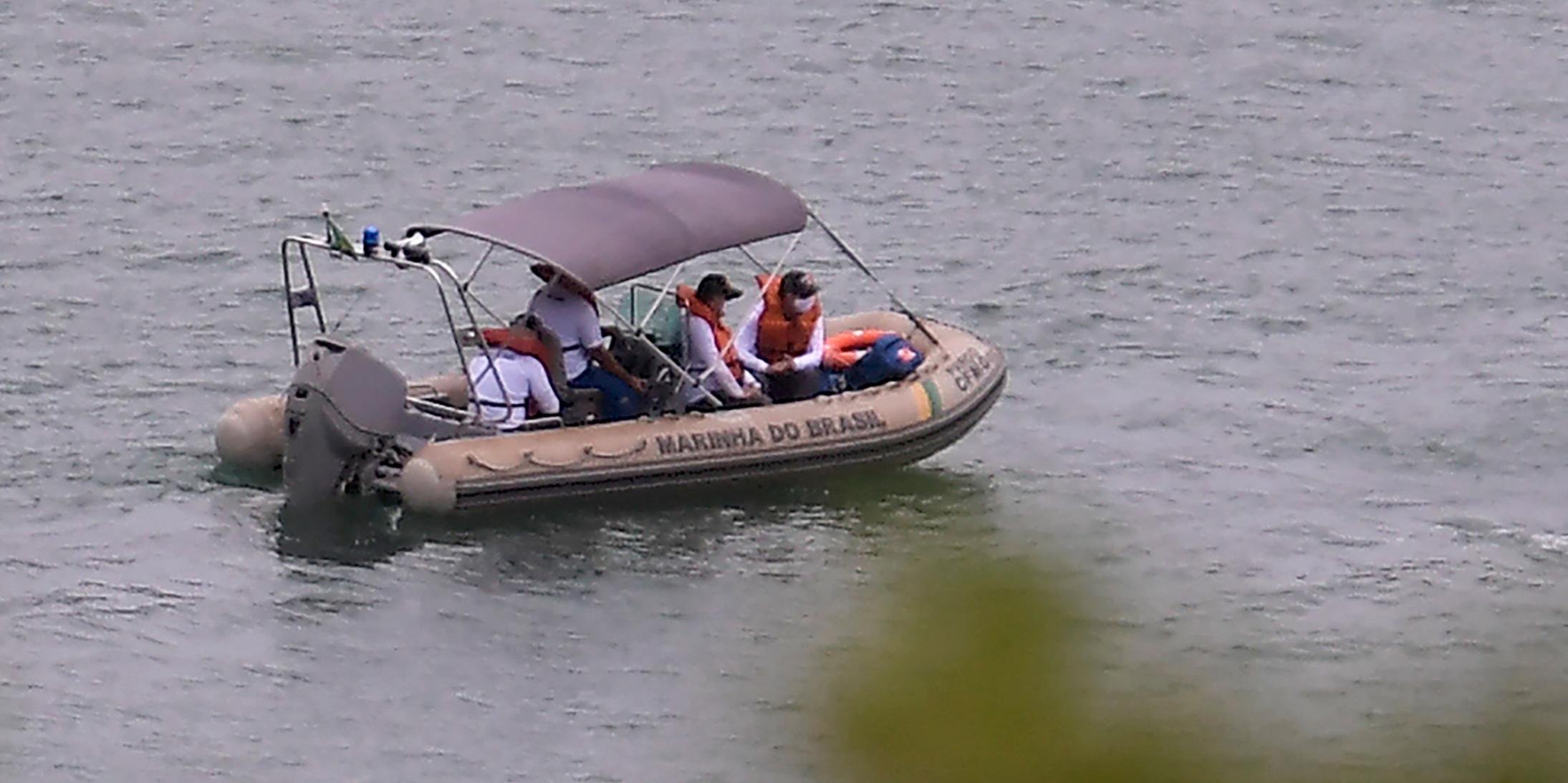Trabalho dos Bombeiros é para encontrar fragmentos de corpos no desabamento de rocha do local conhecido como Mar de Minas As buscas no Lago de Furnas, em Capitólio (MG), continuarão […]