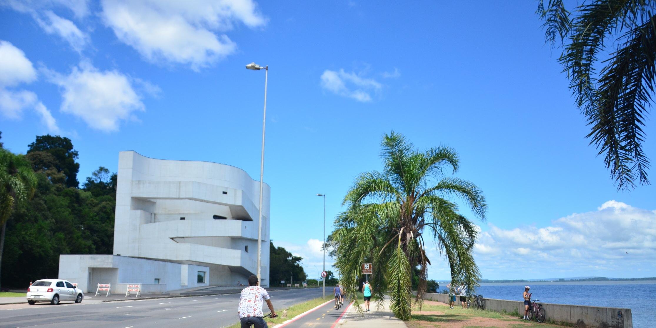 Chuva pode ocorrer, mas de forma esparsa e passageira A semana deve iniciar com sol e nuvens e calor ameno em todo o Rio Grande do Sul. De acordo com a […]