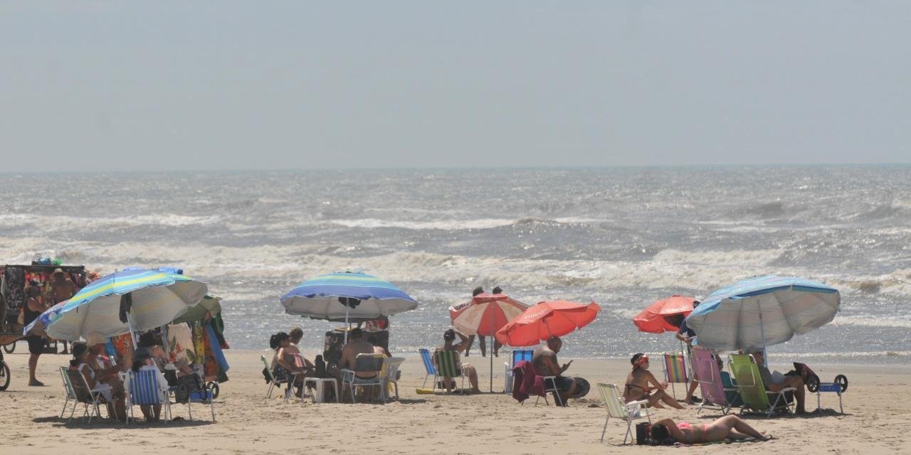 O Rio Grande do Sul viverá um sábado de Carnaval e de clássico Gre-Nal de forte calor em todas as regiões. As máximas se aproximam e podem até ultrapassar os […]