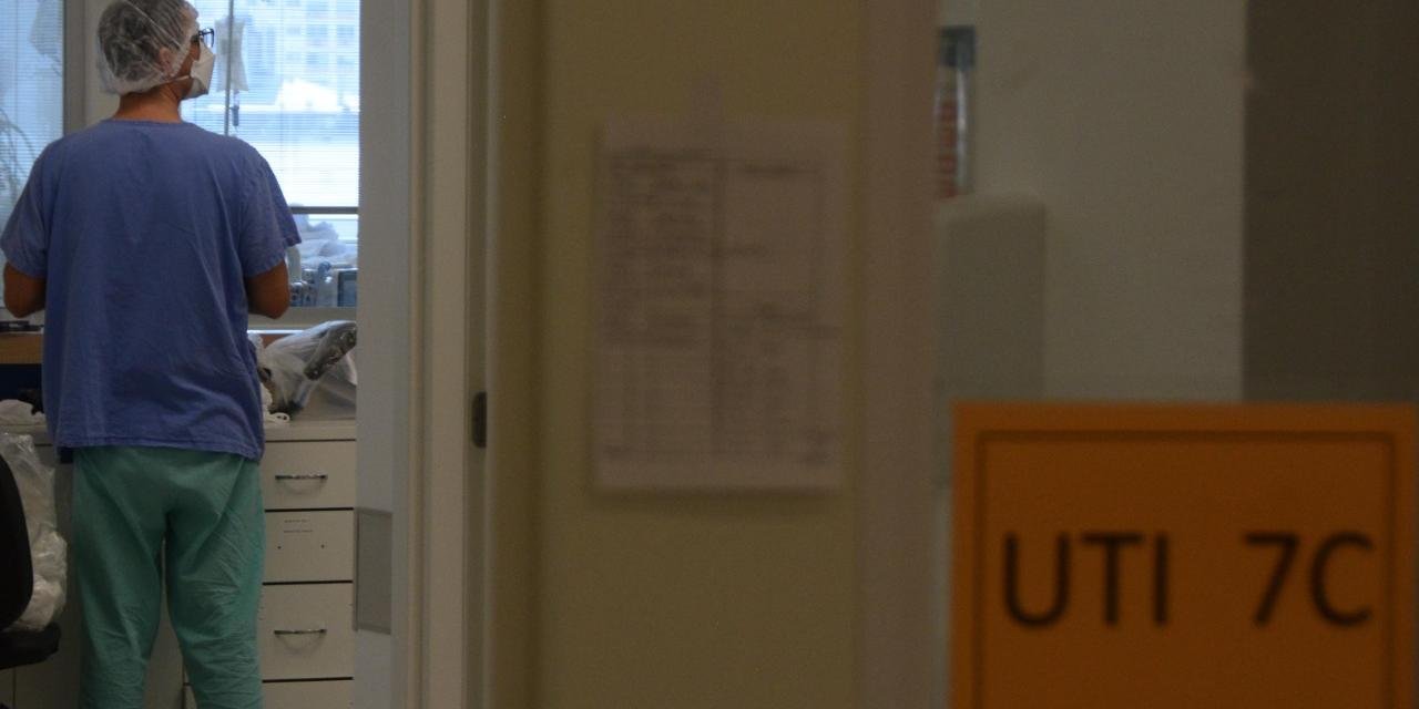 Apesar do crescimento de casos, coordenadora da Equipe de Regulação Hospitalar de Porto Alegre, Denise Tessler Soltof, afasta possibilidade de colapso hospitalar A Secretaria Estadual de Saúde (SES) registrou, ao […]