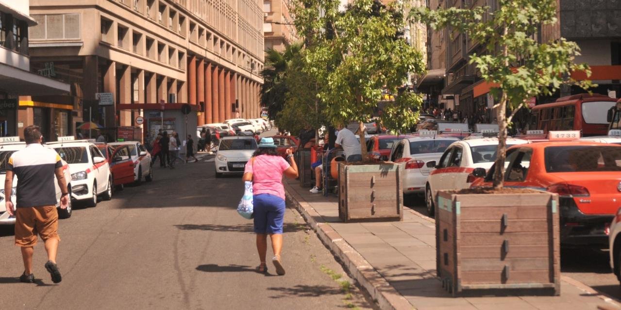 Ciclone na costa sudeste pode ocasionar nas mudanças de temperatura O domingo no Rio Grande do Sul deve ser acompanhado do combo calor e pancadas de chuvas em algumas regiões. […]