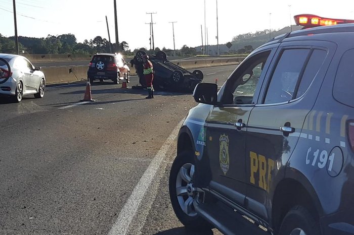 BR-101 está parcialmente bloqueada no Litoral Norte devido a capotamento As rodovias federais do Rio Grande do Sul registraram três acidentes com morte em intervalo de 12 horas neste final […]