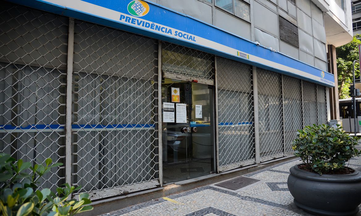 Normas passam a valer a partir desta segunda-feira A partir desta segunda-feira (4), os trabalhadores, aposentados e pensionistas que forem às agências do Instituto Nacional do Seguro Social (INSS) terão novas […]