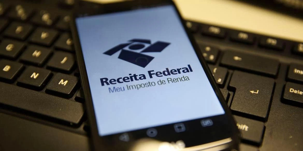 A maior parte, 41,9%, é por omissão de rendimentos sujeitos ao ajuste anual (de titulares e dependentes declarados) A Receita Federal informou nesta quinta-feira (22) que 1.032.279 de declarações foram retidas em […]