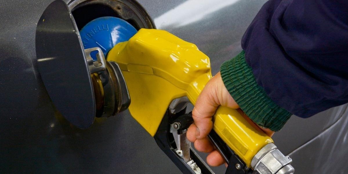 Combustível chegou a baixar 35% desde a penúltima semana de junho, que registrou o pico histórico de R$7,39 O preço médio da gasolina comum nas bombas subiu 1,4%, de R$ […]