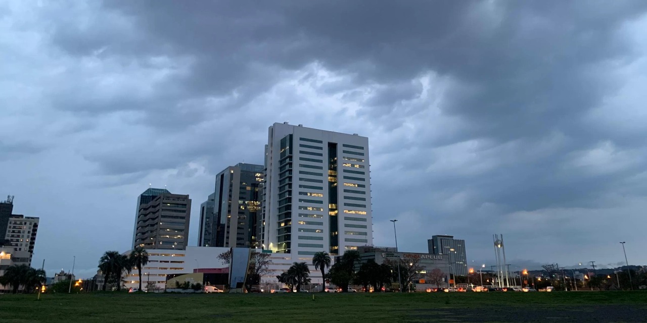 Temperatura será amena no território gaúcho Um centro de baixa pressão vai trazer instabilidade para a maior parte do Rio Grande do Sul no decorrer desta sexta-feira, com chuva ao […]