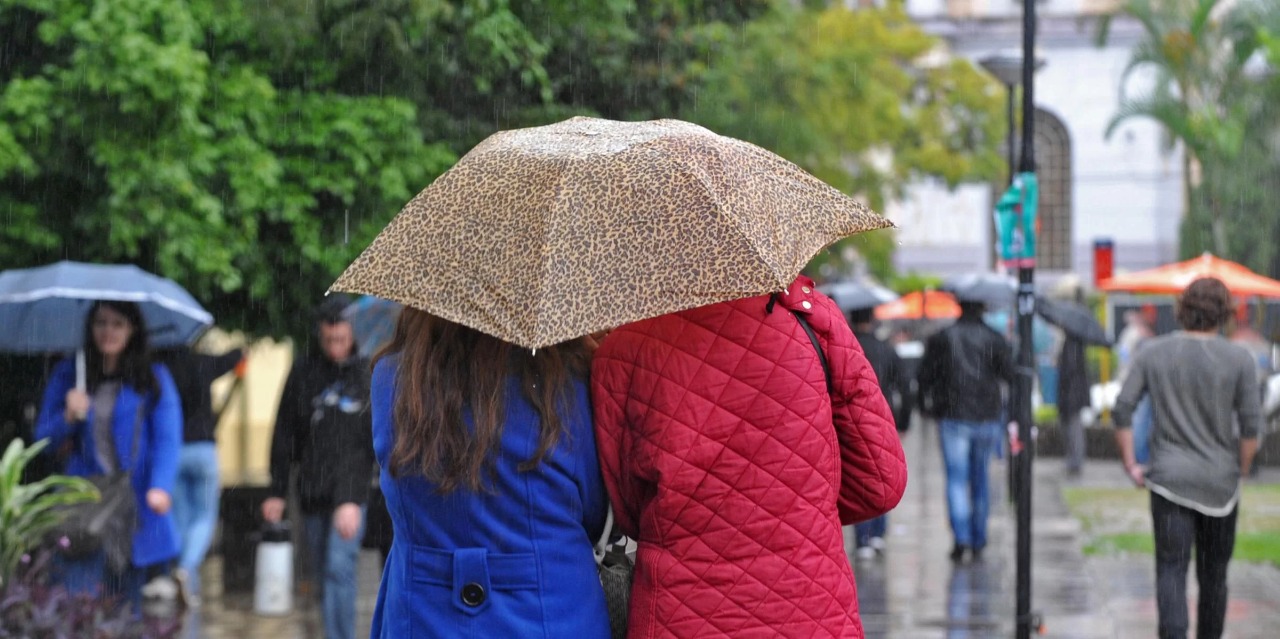 Massa de ar frio intensa e atípica para esta época do ano deve dominar o Estado Após um dia de calor, com máximas acima de 30ºC em diversas cidades, o […]