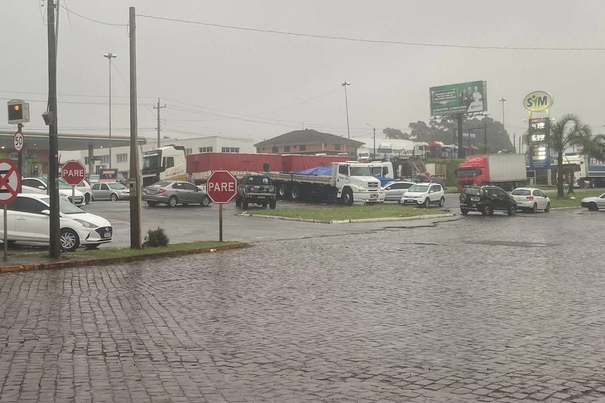 Ao menos oito cidades do Estado têm rodovias com manifestações após a vitória de Lula nas eleições O Rio Grande do Sul registra diversos bloqueios em diferentes vias em um […]