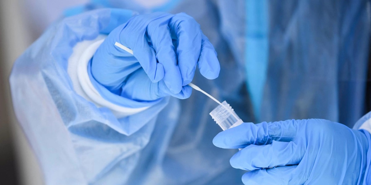 Contaminação foi registrada em homem residente de Gramado, na Serra gaúcha Uma nova variante da Ômicron foi identificada no Rio Grande do Sul: a BE.9. O registro ocorreu na amostra de um […]