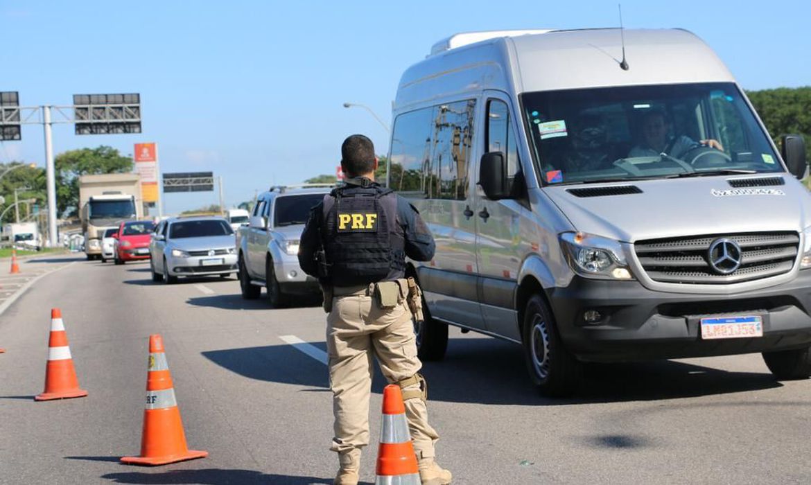 Conheça as recomendações para uma viagem segura A Polícia Rodoviária Federal (PRF) iniciou, na madrugada de hoje (11), a Operação Proclamação de República 2022. É para garantir segurança e fluidez […]